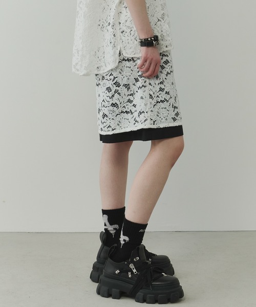 AIVER（アイバー）の「AIVER　コードレースレイヤードバギーショートパンツ（その他パンツ・メンズ・ホワイト×ブラック/ブラック・LARGE/MEDIUM/SMALL）」の4枚目の写真