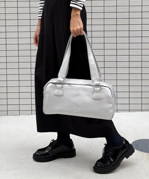 Tomieco(トミエコ)の「トートバッグ 横長ボックスタイプ マチも広く荷物もしっかり収納(トートバッグ・レディース・ベージュ/ブラック/シルバー・FREE)」の1枚目の写真