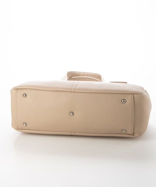 Tomieco(トミエコ)の「トートバッグ 横長ボックスタイプ マチも広く荷物もしっかり収納(トートバッグ・レディース・ベージュ/ブラック/シルバー・FREE)」の14枚目の写真