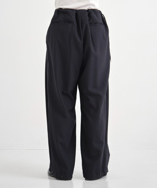 CONZ(コンズ)の「別注wool brainer pants(スラックス・メンズ・ストライプ/ダークグレー・L)」の20枚目の写真