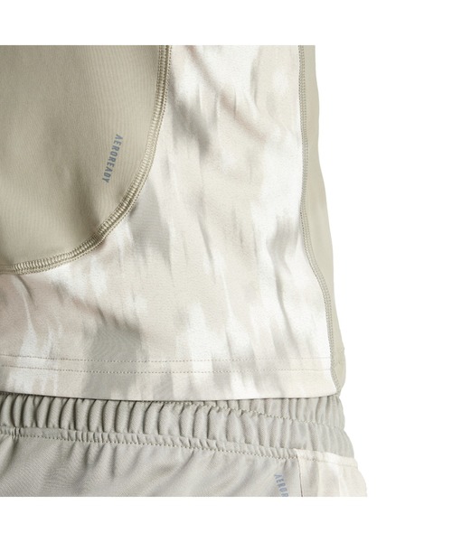 adidas（アディダス）の「アディダス adidas トレイン エッセンシャルズ 総柄プリント フラワー タイダイ タンクトップ（タンクトップ・レディース・ブラック・S/M/L）」の6枚目の写真