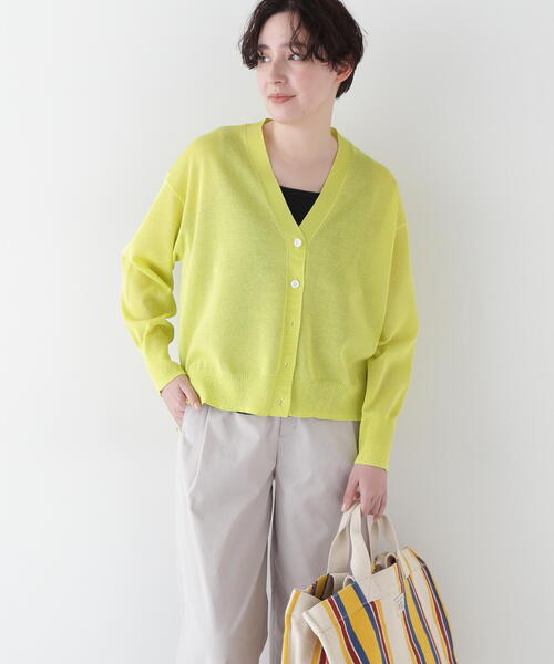 human woman（ヒューマンウーマン）の「◆【ウォッシャブル】シアーハイゲージ長袖カーディガン（カーディガン/ボレロ・レディース・ベージュ系その他2/ピンク/イエロー/ネイビー・MEDIUM）」の4枚目の写真