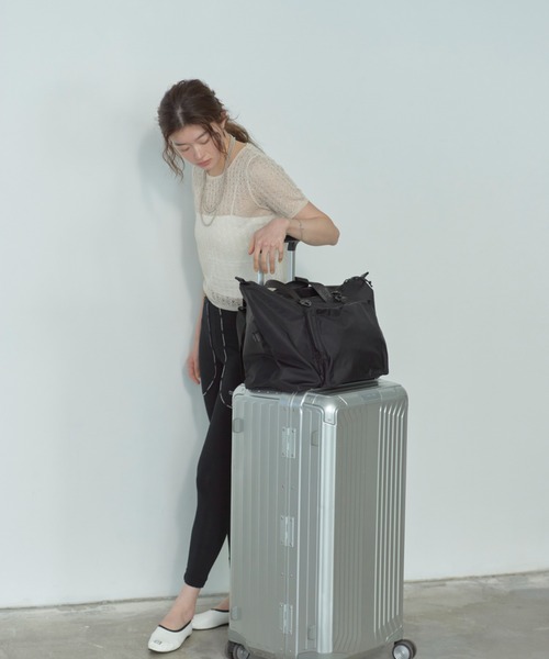 THEATRE PRODUCTS(シアタープロダクツ)の「ナイロンツイル2wayショルダーバッグL/キャリーオンバッグ / 旅行バッグ(ショルダーバッグ・レディース・ブラック/グレー・FREE)」の4枚目の写真