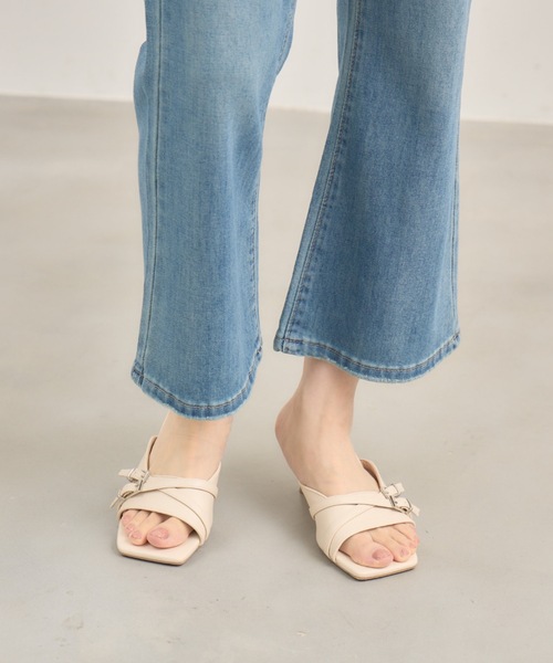 NEUNA（ヌナ）の「バイカラーベルトサンダル（サンダル・レディース・アイボリー/ブラック/ライトブルー・37/38/39）」の9枚目の写真