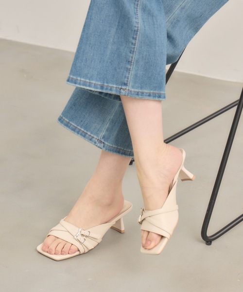 NEUNA（ヌナ）の「バイカラーベルトサンダル（サンダル・レディース・アイボリー/ブラック/ライトブルー・37/38/39）」の7枚目の写真