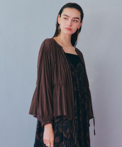 YECCA VECCA（イェッカヴェッカ）の「リボンデザインシアーブラウス（シャツ/ブラウス・レディース・ブラック/オフホワイト/ブラウン・FREE）」の4枚目の写真