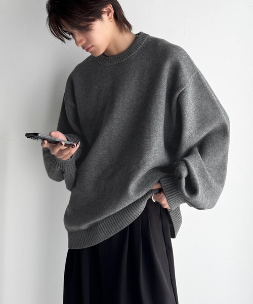 Java(ジャバ)の「《Javaジャバコラボ》ゆったりながらも存在感抜群!ボリュームスリーブオーバーサイズニット(長袖)(ニット/セーター・メンズ・ベージュ×ブラック/ブラック/チャコール・LARGE/MEDIUM/X-LARGE)」の13枚目の写真