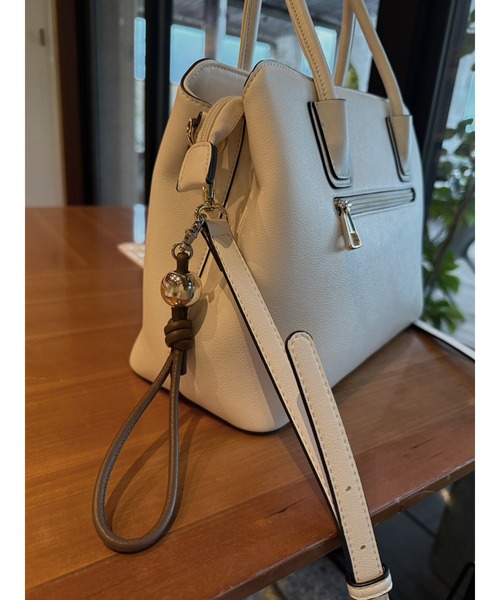 ELENDEEK(エレンディーク)の「マルチスマホレザーショルダー(スマホケース/カバー・レディース・ブルー/シルバー/ブラウン/ブラック/ラベンダー/イエロー・FREE)」の9枚目の写真