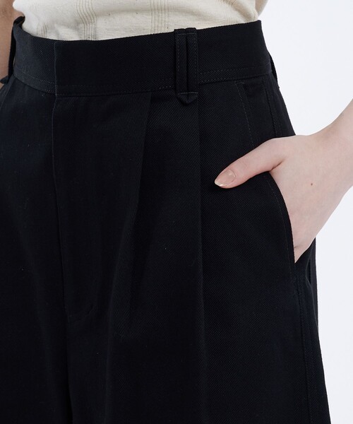 PUBLIC TOKYO(パブリックトウキョウ)の「ワークステッチハーフパンツ(その他パンツ・レディース・ブラック/ホワイト・1/2)」の8枚目の写真