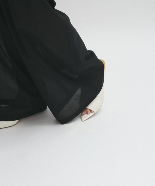 ADAM ET ROPE'（アダムエロペ）の「【接触冷感】タックパンツ（スラックス・レディース・ブラック/ベージュ・38/36）」の16枚目の写真