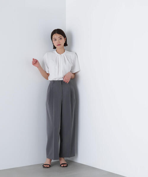 NATURAL BEAUTY BASIC（ナチュラルビューティーベーシック）の「◇フロントタックフレアスリーブブラウス（シャツ/ブラウス・レディース・ベージュ/ブルー/オフホワイト/ブラウン・MEDIUM/SMALL）」の10枚目の写真