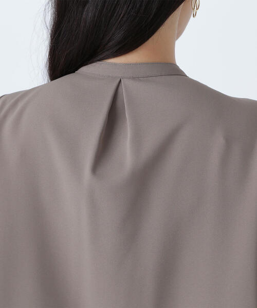 NATURAL BEAUTY BASIC(ナチュラルビューティーベーシック)の「◇フロントタックフレアスリーブブラウス(シャツ/ブラウス・レディース・ベージュ/ブルー/オフホワイト/ブラウン・MEDIUM/SMALL)」の15枚目の写真