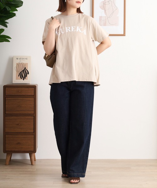 EGLANTINE(エグランティーヌ)の「EGLANTINE バックタックロゴプリント半袖カットソー(Tシャツ/カットソー・レディース・ブラック/グレイッシュブルー/ベージュ・40)」の17枚目の写真