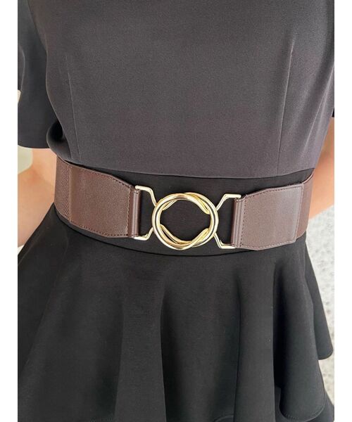 RESEXXY（リゼクシー）の「ゴールドバックルゴムベルト（ベルト・レディース・ブラック/ベージュ/ブラウン・FREE）」の3枚目の写真