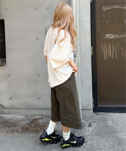 sedacle(セダクル)の「ワッフルスタッズプリントTシャツ(Tシャツ/カットソー・レディース・アイボリー/グレー/レッド・SMALL/MEDIUM/LARGE)」の20枚目の写真