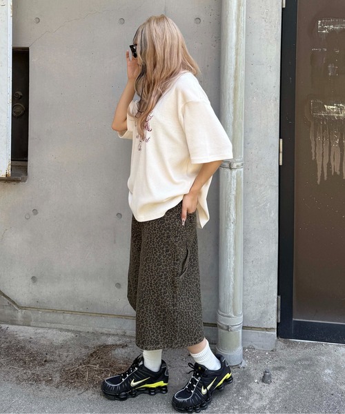 sedacle(セダクル)の「ワッフルスタッズプリントTシャツ(Tシャツ/カットソー・レディース・アイボリー/グレー/レッド・SMALL/MEDIUM/LARGE)」の22枚目の写真