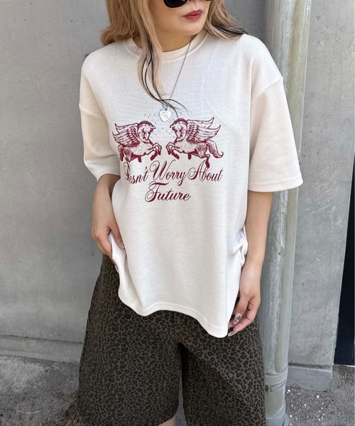 sedacle(セダクル)の「ワッフルスタッズプリントTシャツ(Tシャツ/カットソー・レディース・アイボリー/グレー/レッド・SMALL/MEDIUM/LARGE)」の14枚目の写真