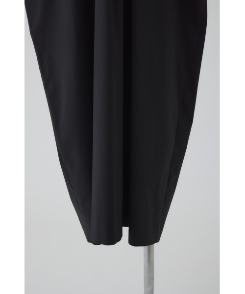 RIM.ARK(リムアーク)の「Drape jumper SK ドレープジャンパースカート(ジャンパースカート・レディース・チャコールグレー/ブラック・38/36)」の9枚目の写真