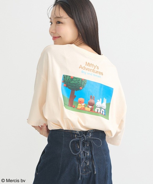 earth music&ecology(アースミュージックアンドエコロジー)の「miffy/earth ミッフィーフレンズアニメーションT(Tシャツ/カットソー・レディース・サックスブルー/オフホワイト/オレンジ系その他・FREE)」の7枚目の写真