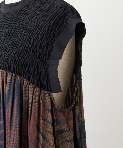 【SUM1 STYLE(スミスタイル)】ボタニカル柄/シダ柄ワンピース 動画あり》ボタニカル柄/シダ柄ワンピース【SUM1 STYLE(スミ