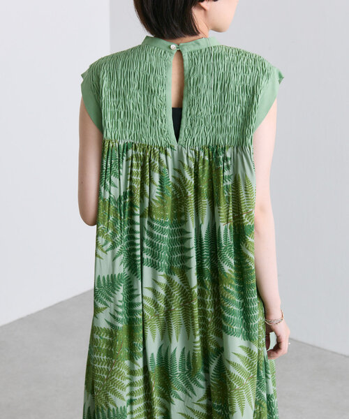 ear PAPILLONNER（イアパピヨネ）の「シダ柄ワンピース【SUM1