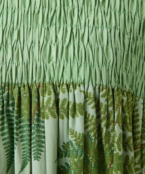 ear PAPILLONNER（イアパピヨネ）の「シダ柄ワンピース【SUM1