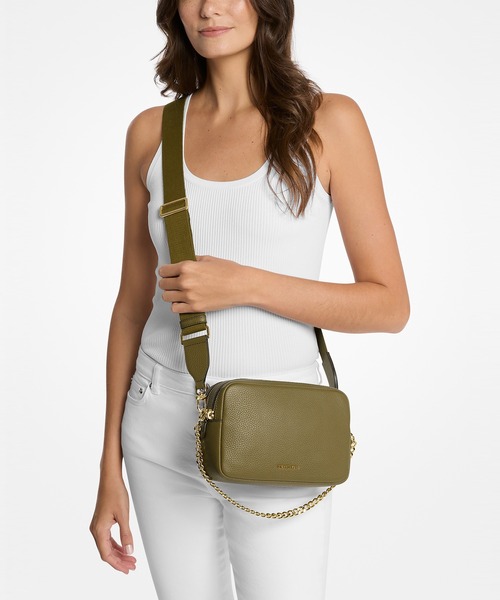 MICHAEL KORS（マイケルコース）の「BRYANT ぺブル レザー カメラ 
