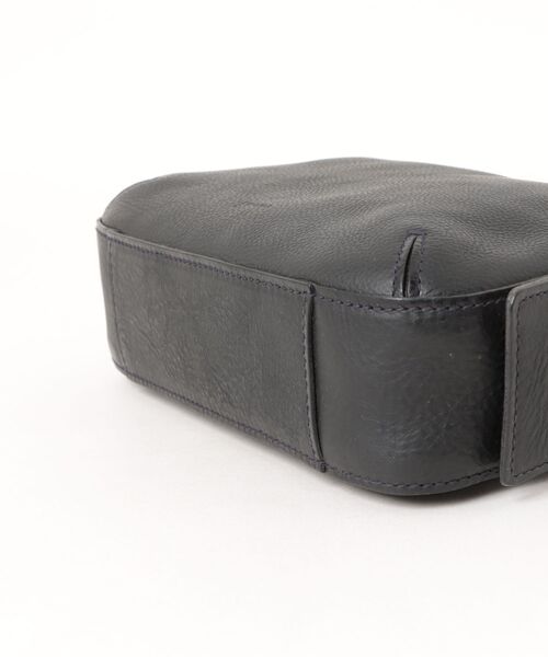 genten（ゲンテン）の「トスカ BOX型ミニショルダーバッグ（ショルダーバッグ・レディース・ブラウン/ネイビー/レッド・FREE）」の11枚目の写真
