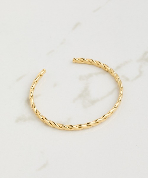 PAPILLONNER(パピヨネ)の「ステンレスツイストバングル(バングル/リストバンド・レディース・シルバー/ゴールド・FREE)」の1枚目の写真