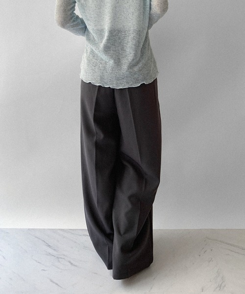 on:nue（オンニュ）の「【on:nue】[5色展開/3サイズ展開] ダブルタックワイドカラースラックス /2025 AW COLLECTION（スラックス・レディース・ブラウン/ミント/アイボリー/ブラック/グレー・SMALL/MEDIUM/LARGE）」の17枚目の写真