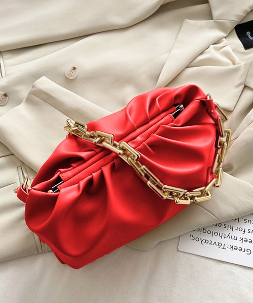 Jewelobe(ジュエローブ)の「トップギャザーチェーンショルダーバッグ(ショルダーバッグ・レディース・モカ/オレンジ/イエロー/パープル/サックスブルー/ブラック/ホワイト/レッド/グリーン・FREE)」の8枚目の写真