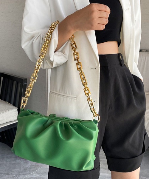 Jewelobe(ジュエローブ)の「トップギャザーチェーンショルダーバッグ(ショルダーバッグ・レディース・モカ/オレンジ/イエロー/パープル/サックスブルー/ブラック/ホワイト/レッド/グリーン・FREE)」の18枚目の写真