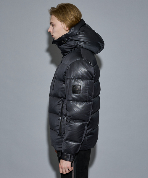 5351 POUR LES HOMMES（ゴーサンゴーイチプールオム）の「【25A/W】レザーエンボス ダウンジャケット（ダウンジャケット/コート・メンズ・グレイッシュブルー/ブラック・50/48/46/44）」の17枚目の写真