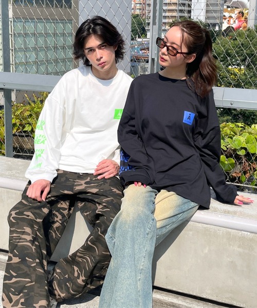 ALAND（エーランド）の「【UNISEX】ALAND／スリーブロゴプリントロンT（Tシャツ/カットソー・レディース・ホワイト/ブラック・MEDIUM/LARGE）」の2枚目の写真