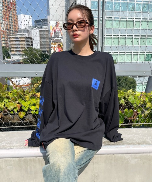 ALAND（エーランド）の「【UNISEX】ALAND／スリーブロゴプリントロンT（Tシャツ/カットソー・レディース・ホワイト/ブラック・MEDIUM/LARGE）」の8枚目の写真