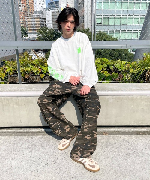 ALAND（エーランド）の「【UNISEX】ALAND／スリーブロゴプリントロンT（Tシャツ/カットソー・レディース・ホワイト/ブラック・MEDIUM/LARGE）」の9枚目の写真