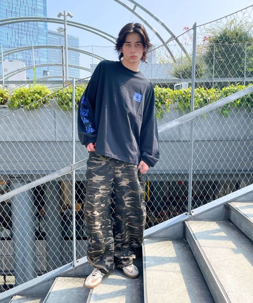 ALAND（エーランド）の「【UNISEX】ALAND／スリーブロゴプリントロンT（Tシャツ/カットソー・レディース・ホワイト/ブラック・MEDIUM/LARGE）」の15枚目の写真