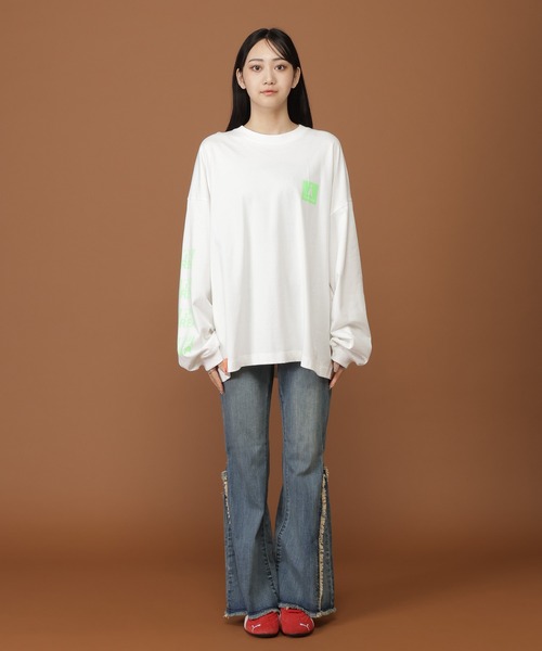 ALAND（エーランド）の「【UNISEX】ALAND／スリーブロゴプリントロンT（Tシャツ/カットソー・レディース・ホワイト/ブラック・MEDIUM/LARGE）」の19枚目の写真