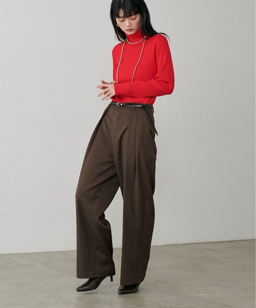 LARUTA(ラルータ)の「【LARUTA】タックトラウザーズロングパンツ(スラックス・レディース・ブラック/チャコールグレー/ダークブラウン・MEDIUM/LARGE)」の3枚目の写真