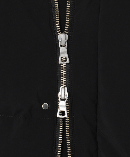 IENA(イエナ)の「ARTIROSA 撥水ライトパッファーダウン(ダウンジャケット/コート・レディース・ブラック/アイボリー・36/38)」の16枚目の写真