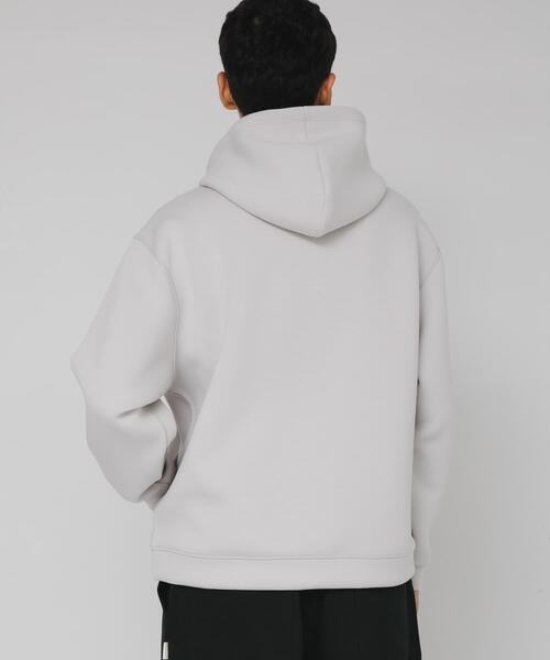 URBAN RESEARCH Sonny Label（アーバンリサーチサニーレーベル）の「ダンボールニットプルオーバーパーカー（パーカー・メンズ・グレー系その他/ブラック/チャコールグレー/ネイビー・MEDIUM/LARGE/X-LARGE）」の8枚目の写真