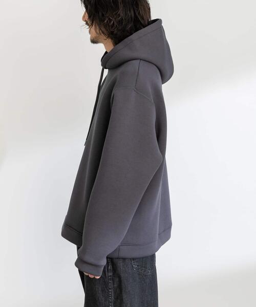 URBAN RESEARCH Sonny Label(アーバンリサーチサニーレーベル)の「ダンボールニットプルオーバーパーカー(パーカー・メンズ・グレー系その他/ブラック/チャコールグレー/ネイビー・MEDIUM/LARGE/X-LARGE)」の14枚目の写真