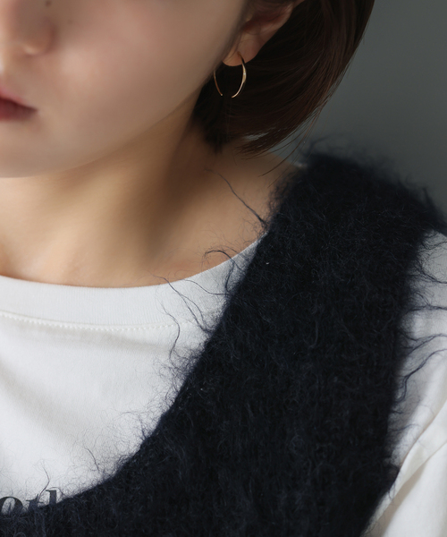 Lilas(リラ)の「グラデーションボードフープピアス K10(両耳)(ピアス(両耳用)・レディース・ゴールド・FREE)」の12枚目の写真