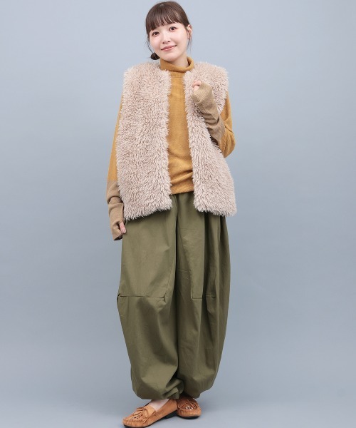 チチカカ（チチカカ）の「バイカラーリブタートルニット（ニット/セーター・レディース・ブラック/マスタード/グリーン・FREE）」の7枚目の写真