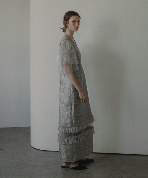 et.UNiVER(エトユニベール)の「Sheer allure dress(ドレス・レディース・ブラウン/ピンクベージュ/グレー・SMALL/MEDIUM/LARGE)」の5枚目の写真