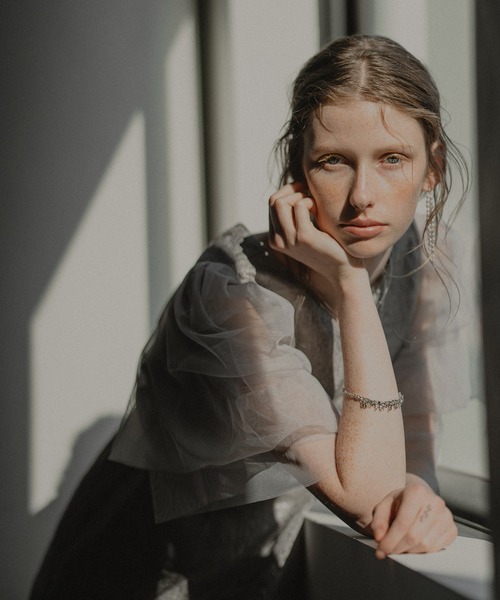 et.UNiVER(エトユニベール)の「Sheer allure dress(ドレス・レディース・ブラウン/ピンクベージュ/グレー・SMALL/MEDIUM/LARGE)」の16枚目の写真