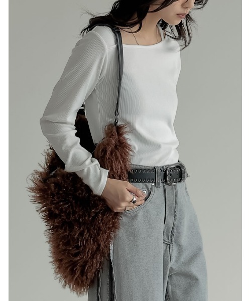 Re:EDIT（リエディ）の「[2025AW COLLECTION][汗じみ防止][UVカット]リブカットソーアシンメトリーネックデザイントップス（Tシャツ/カットソー・レディース・ブラック/チャコールグレー/ホワイト/ブラウン・MEDIUM/LARGE）」の11枚目の写真