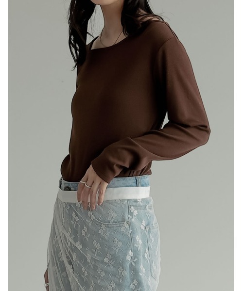 Re:EDIT（リエディ）の「[2025AW COLLECTION][汗じみ防止][UVカット]リブカットソーアシンメトリーネックデザイントップス（Tシャツ/カットソー・レディース・ブラック/チャコールグレー/ホワイト/ブラウン・MEDIUM/LARGE）」の14枚目の写真