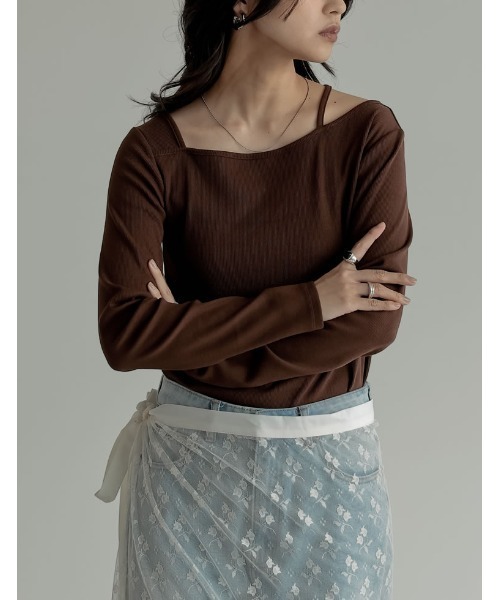 Re:EDIT（リエディ）の「[2025AW COLLECTION][汗じみ防止][UVカット]リブカットソーアシンメトリーネックデザイントップス（Tシャツ/カットソー・レディース・ブラック/チャコールグレー/ホワイト/ブラウン・MEDIUM/LARGE）」の16枚目の写真