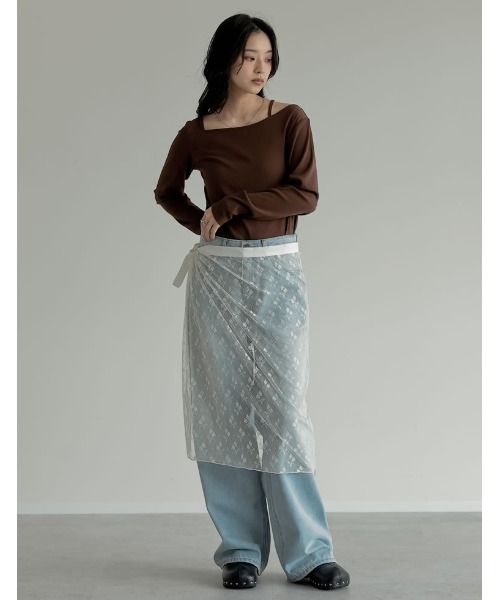 Re:EDIT（リエディ）の「[2025AW COLLECTION][汗じみ防止][UVカット]リブカットソーアシンメトリーネックデザイントップス（Tシャツ/カットソー・レディース・ブラック/チャコールグレー/ホワイト/ブラウン・MEDIUM/LARGE）」の13枚目の写真